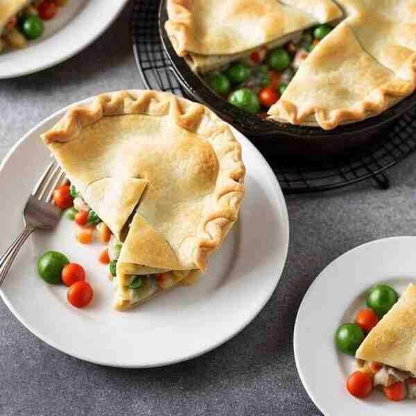 Куриный пирог в горшочке